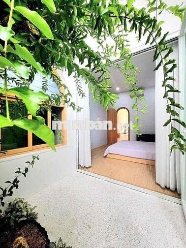 Nhà Xinh Có Sân Trước và Sau - 3PN - 25 triệu