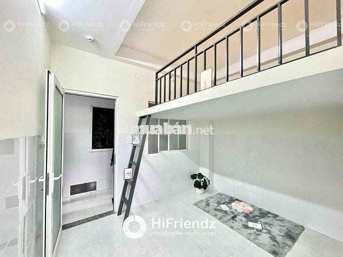 PHÒNG DUPLEX SẲN MÁY LẠNH GẦN ĐẠI HỌC VĂN HIẾN NGAY ĐẦM SEN qua Q10
