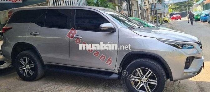 Toyota Fortuner 2.4G 4x2 MT 2021