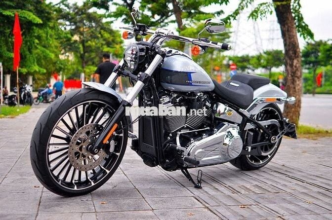 Thanh Motor cần bán Harley Davidson Breakout 117ci