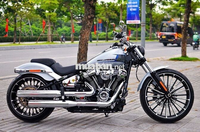 Thanh Motor cần bán Harley Davidson Breakout 117ci