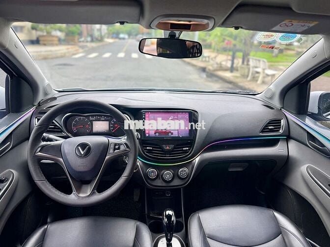 VinFast Fadil Plus 2022 - Màu trắng - 2v7km