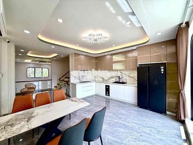 SIÊU PHẨM 3 TẦNG KHU DÂN CƯ ĐẠI HẢI PHAN VĂN HỚN XEM LÀ THÍCH