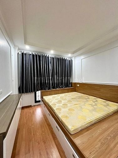 Nhà Ngọc Thụy 5 Tầng - 3 ngủ - 6 tỷ chút - gần Khu đô thị Khai Sơn