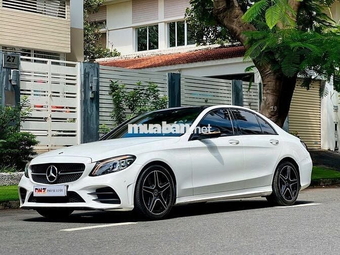 Mercedes Benz 𝐂𝟑𝟎𝟎 𝐀𝐌𝐆 𝟐𝟎𝟐𝟏 full option siêu đẹp