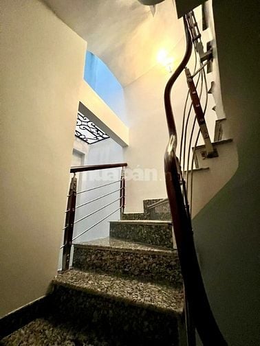 Nhà Ngọc Thụy 5 Tầng - 3 ngủ - 6 tỷ chút - gần Khu đô thị Khai Sơn