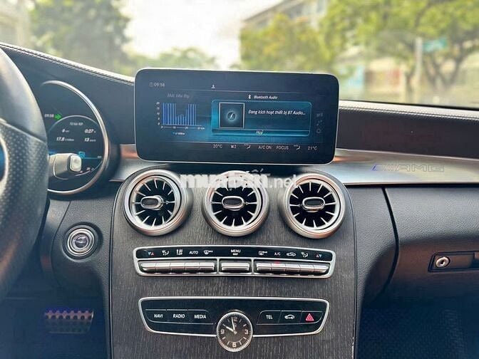 Mercedes Benz C300 2019 - Màu Trắng
