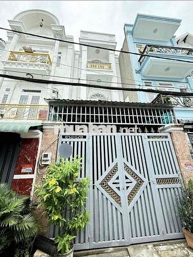 Nhà Phố 3 Lầu 4x18m SHR, 4PN, Ô Tô Đậu Cửa, Gần Metro Gò Vấp – Q12