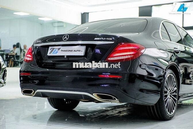 Mercedes Benz E Class 2019 E300 AMG - 37000 km