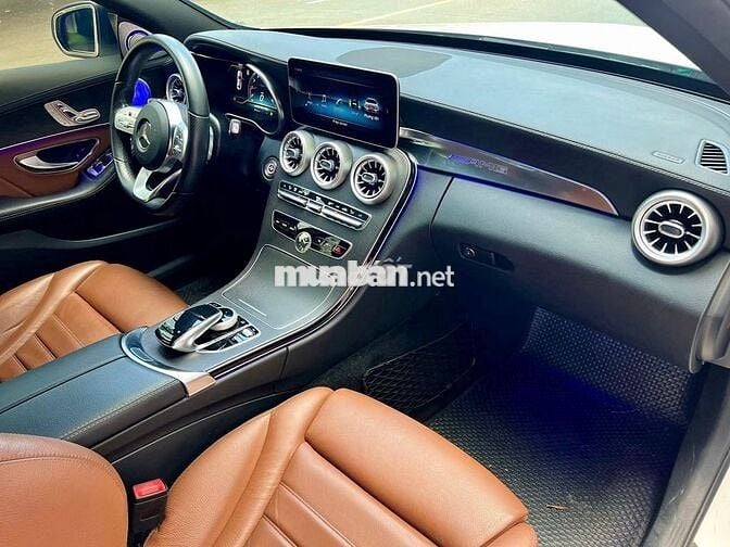Mercedes Benz 𝐂𝟑𝟎𝟎 𝐀𝐌𝐆 𝟐𝟎𝟐𝟏 full option siêu đẹp
