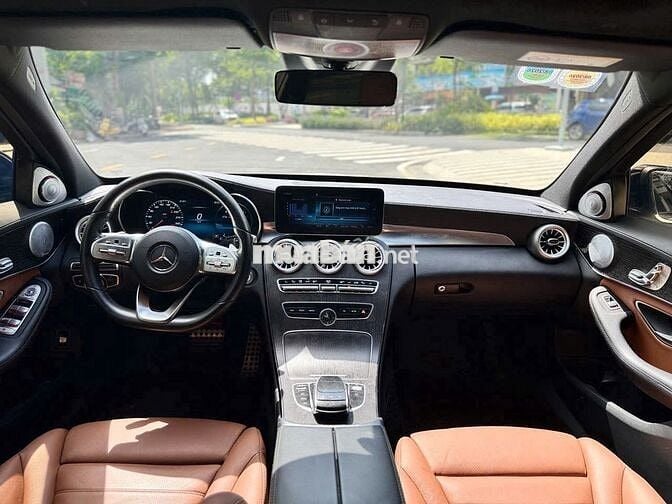 Mercedes Benz C300 2019 - Màu Trắng