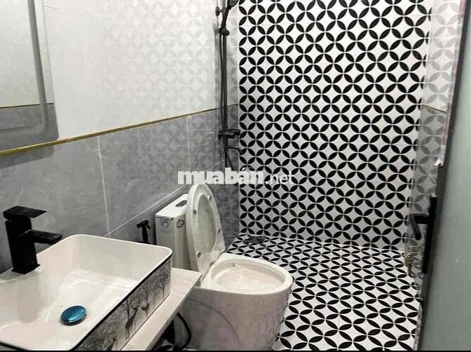 CHỦ KẸT TIỀN - CẦN BÁN GẤP CĂN NHÀ MẶT TIỀN - 80m2 - SỔ RIÊNG