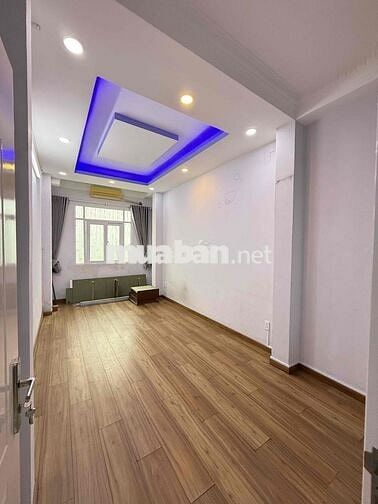 Bán nhà 5 phòng ngủ 2 mặt tiền Nguyễn Biểu, sát quận 1