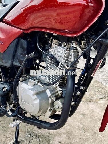 Suzuki GD 110 đỏ đen