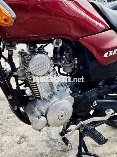 Suzuki GD 110 đỏ đen