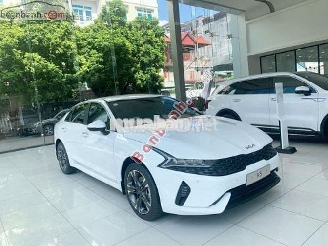 Kia K5 Luxury 2.0 AT 2025