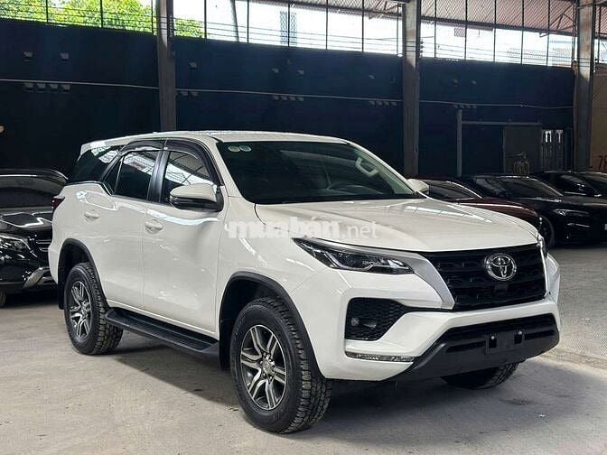 Form mới Toyota Fortuner 2.4G sàn 2020 lướt 6 vạn.