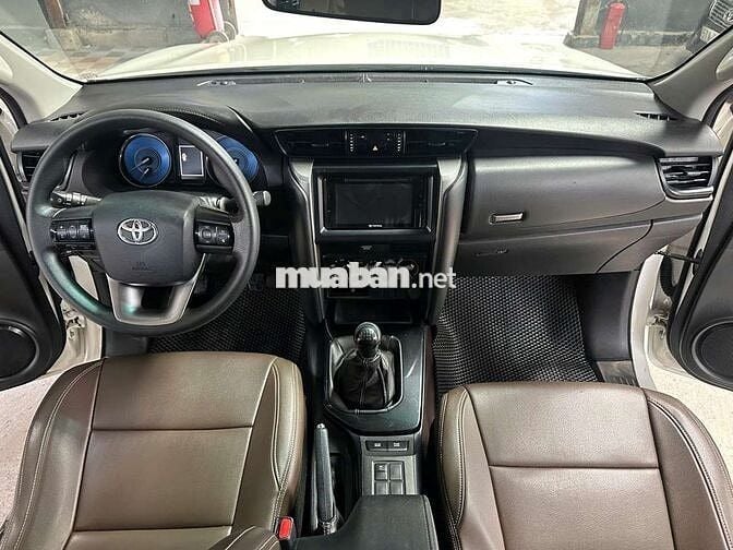 Form mới Toyota Fortuner 2.4G sàn 2020 lướt 6 vạn.