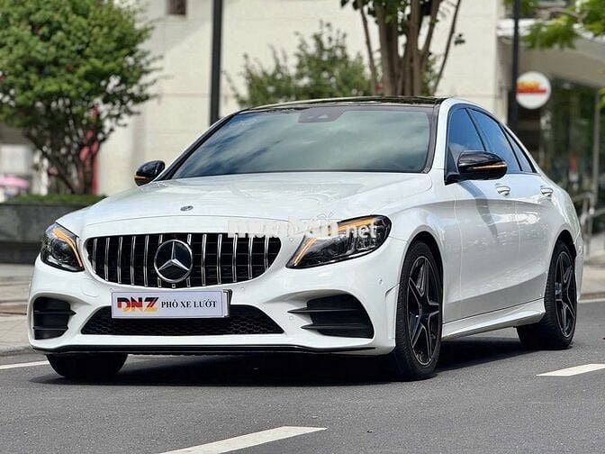 Mercedes Benz C300 2019 - Màu Trắng