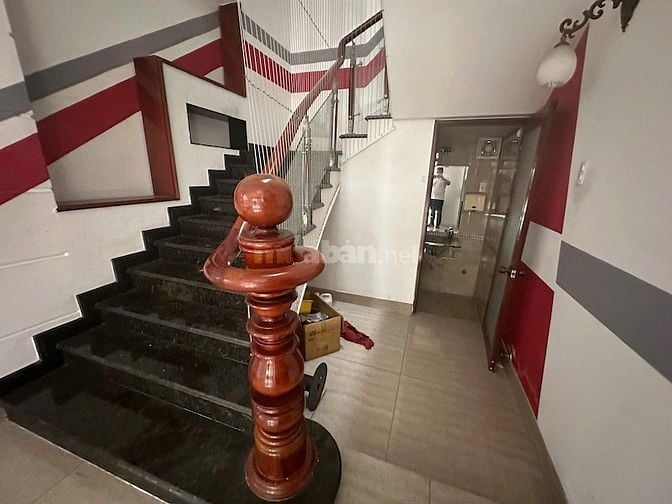 Bán góc 2 mặt tiền Võ Văn Ngân, Thủ Đức, 443,8m², đang cho thuê