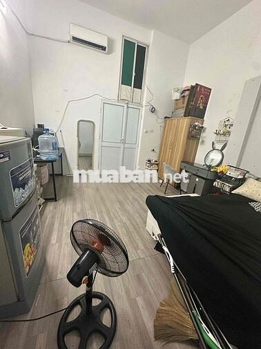 Cho thuê phòng tầng 1 20m2 898 đường láng, đốn g đa hà nội