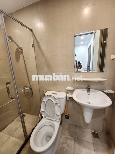Cho thuê FLC 18 Phạm Hùng gần bến xe Mỹ Đình 55m2 2N đủ đồ giá 12tr/th