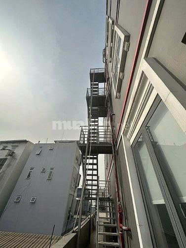 Bán góc 2 mặt tiền Võ Văn Ngân, Thủ Đức, 443,8m², đang cho thuê