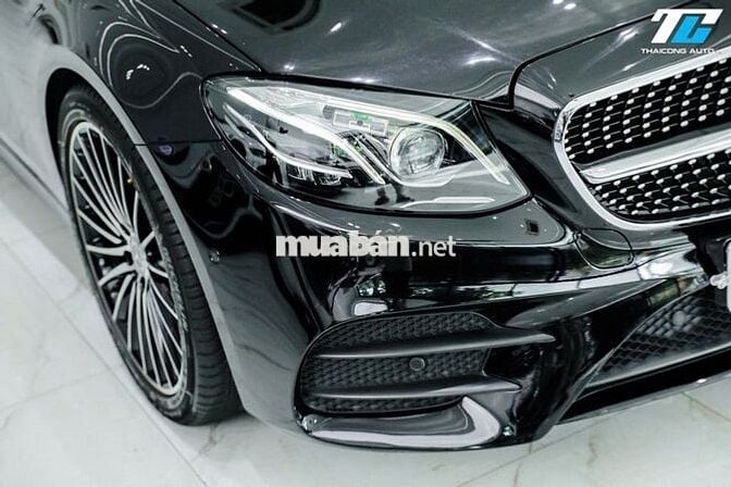 Mercedes Benz E Class 2019 E300 AMG - 37000 km