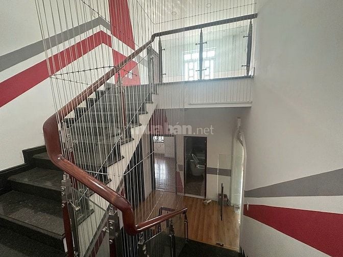 Bán góc 2 mặt tiền Võ Văn Ngân, Thủ Đức, 443,8m², đang cho thuê
