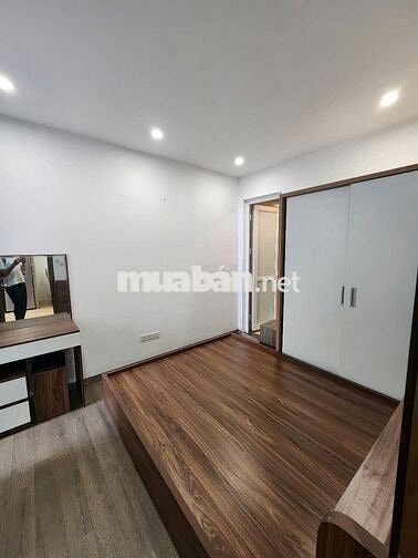 Cho thuê FLC 18 Phạm Hùng gần bến xe Mỹ Đình 55m2 2N đủ đồ giá 12tr/th