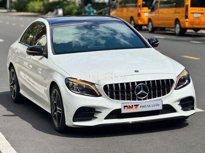 Mercedes Benz C300 2019 - Màu Trắng