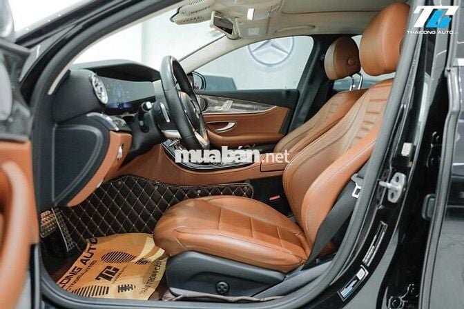 Mercedes Benz E Class 2019 E300 AMG - 37000 km