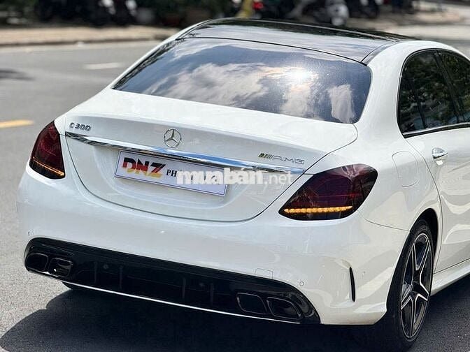 Mercedes Benz C300 2019 - Màu Trắng