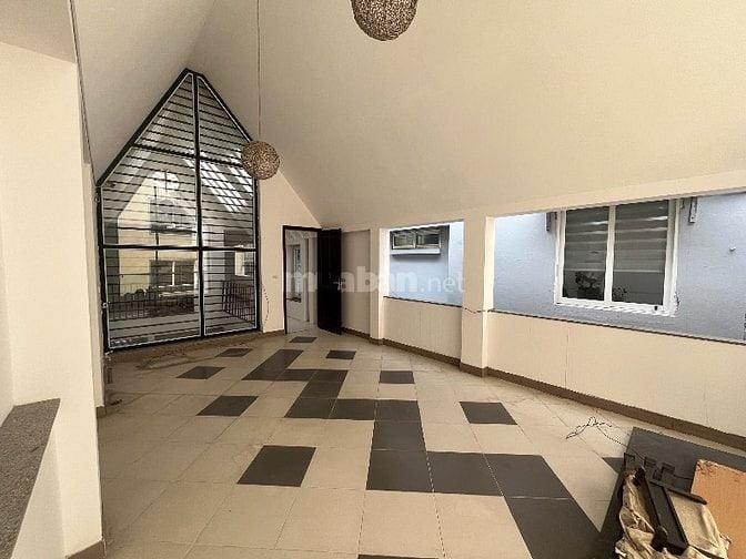 Cần bán sớm nhà Linh Lang,~ 80m2, lô góc, 3 thoáng, trước sau như 1 