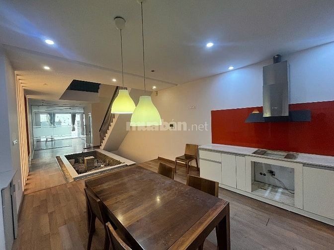 Cần bán sớm nhà Linh Lang,~ 80m2, lô góc, 3 thoáng, trước sau như 1 