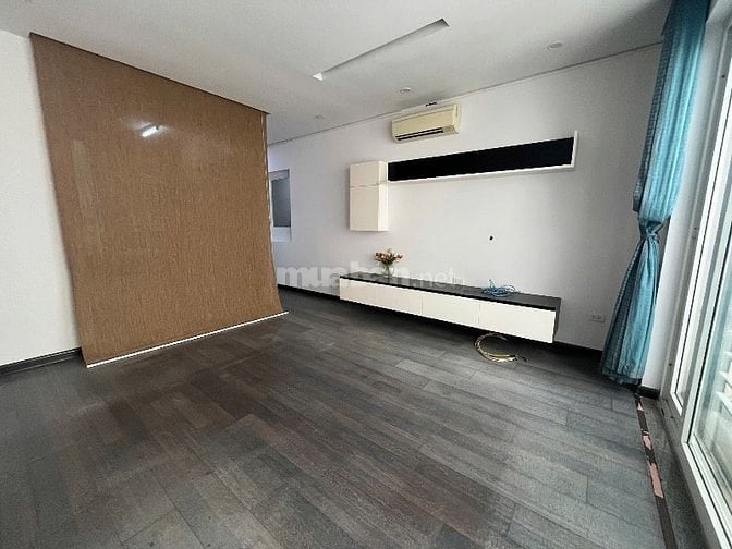 Cần bán sớm nhà Linh Lang,~ 80m2, lô góc, 3 thoáng, trước sau như 1 