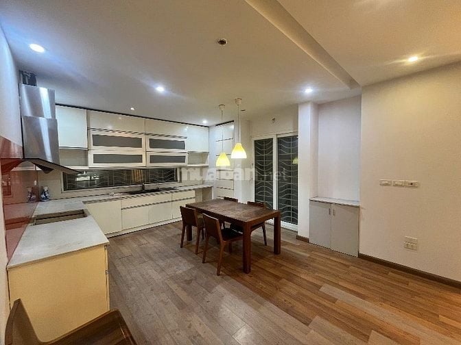 Cần bán sớm nhà Linh Lang,~ 80m2, lô góc, 3 thoáng, trước sau như 1 
