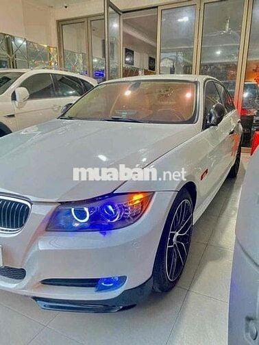 BMW 3 Series 2010 320i - 123 km