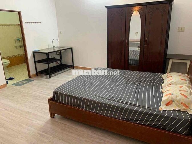 Phòng Full NT Bạch Đằng thông Hồng Hà tiện đi lại 2 hướng