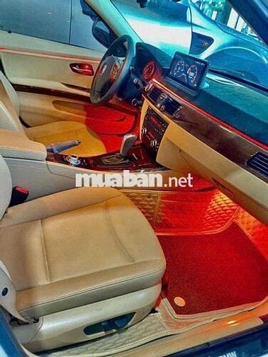 BMW 3 Series 2010 320i - 123 km