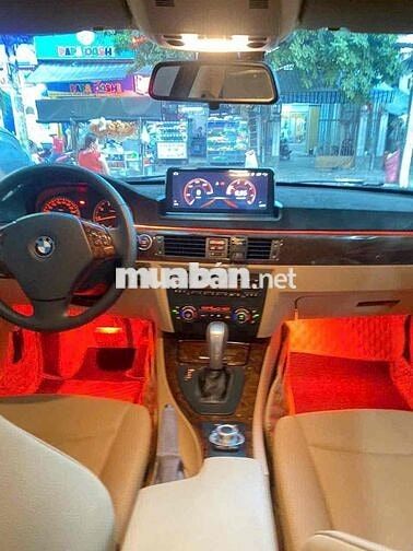 BMW 3 Series 2010 320i - 123 km