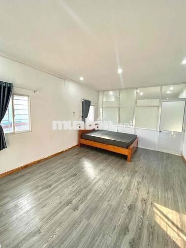 CUỐI THÁNG CÓ CĂN 2 PHÒNG NGỦ TÁCH BẾP - MẶT TIỀN HOÀNG SA