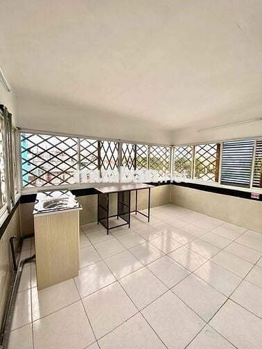 CUỐI THÁNG CÓ CĂN 2 PHÒNG NGỦ TÁCH BẾP - MẶT TIỀN HOÀNG SA