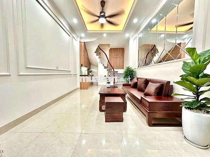 Mặt Phố! Bưởi, vỉa hè, kinh doanh hay ở đều sướng. Giá tích sản 35m2