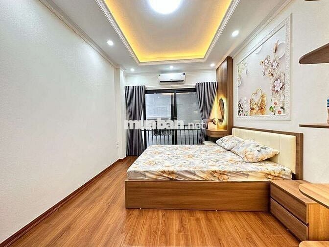 Mặt Phố! Bưởi, vỉa hè, kinh doanh hay ở đều sướng. Giá tích sản 35m2