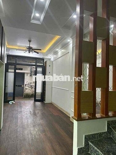 Siêu phẩm! Bán nhà Ngọc Thuỵ, Diện tích: 31m² x 5 tầng,hơn 6 tỷ.