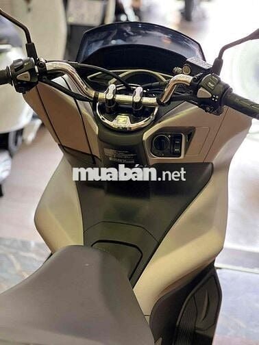 PCX 150 xám bạc bs 60006 ( xe chính chủ )