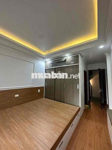 Siêu phẩm! Bán nhà Ngọc Thuỵ, Diện tích: 31m² x 5 tầng,hơn 6 tỷ.