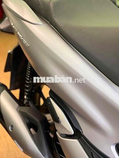 PCX 150 xám bạc bs 60006 ( xe chính chủ )
