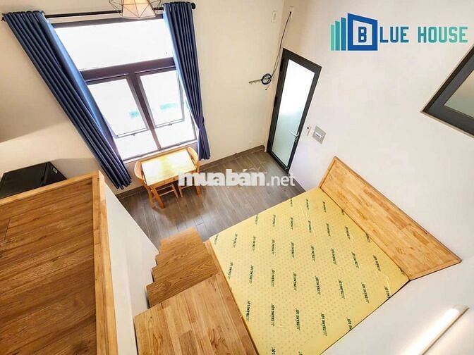 Cho thuê phòng ban công có gác đầy đủ nội thất ở ngã tư Bảy Hiền